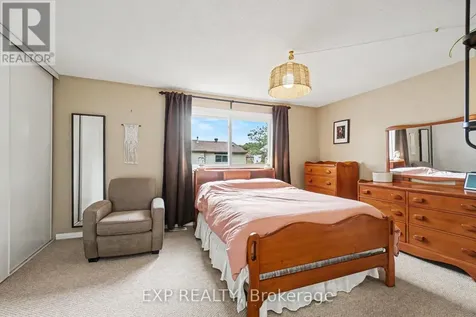 2030 Kelden Crescent Ottawa ON K1B 4X9