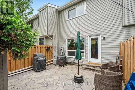 2030 Kelden Crescent Ottawa ON K1B 4X9