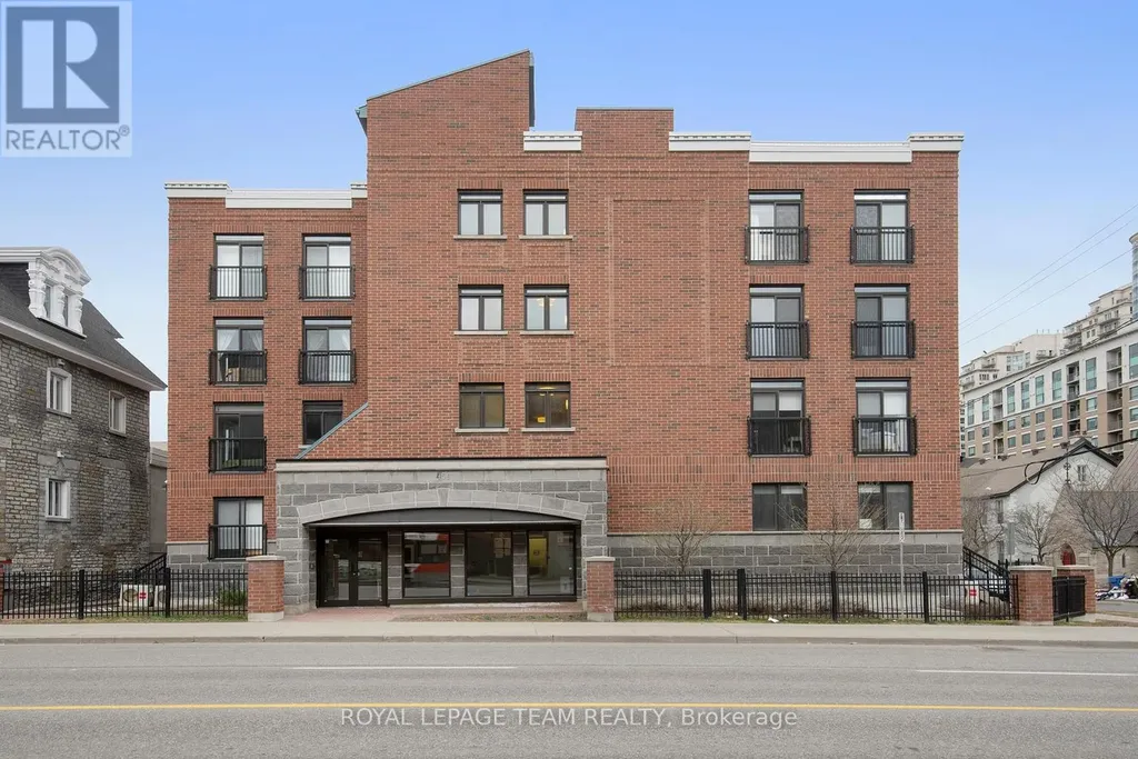 456 King Edward Avenue Ottawa ON K1N 7M9