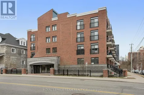 456 King Edward Avenue Ottawa ON K1N 7M9