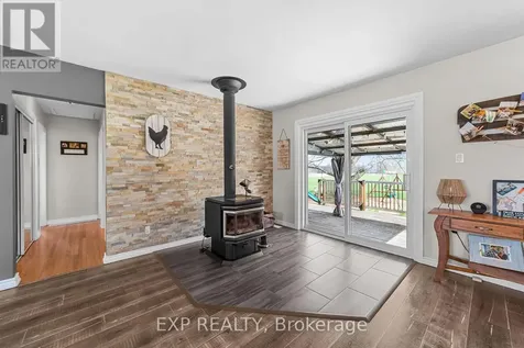 9221 Hickory Drive Strathroy-caradoc ON N7G 3H3