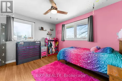9221 Hickory Drive Strathroy-caradoc ON N7G 3H3