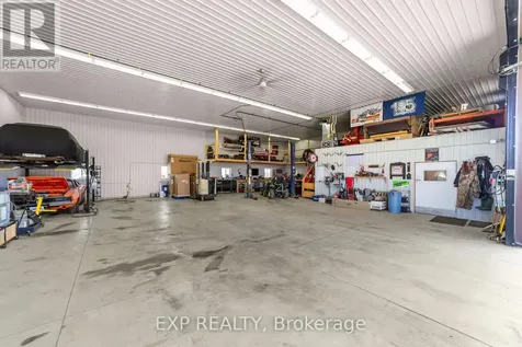 9221 Hickory Drive Strathroy-caradoc ON N7G 3H3
