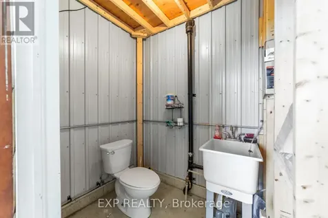 9221 Hickory Drive Strathroy-caradoc ON N7G 3H3