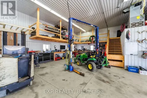 9221 Hickory Drive Strathroy-caradoc ON N7G 3H3