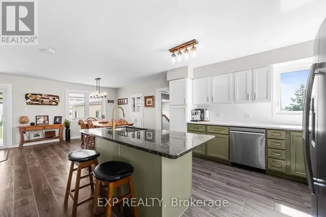 9221 Hickory Drive Strathroy-caradoc ON N7G 3H3