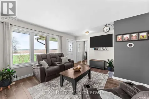 9221 Hickory Drive Strathroy-caradoc ON N7G 3H3