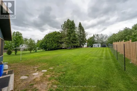 44 Lakeshore Road Bonfield ON P0H 1E0