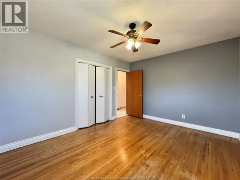 1595 Sun Valley Windsor ON N9C 3R1