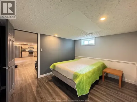 1595 Sun Valley Windsor ON N9C 3R1