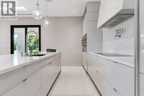 152 Grandview Avenue Kingsville ON N9Y 0C8