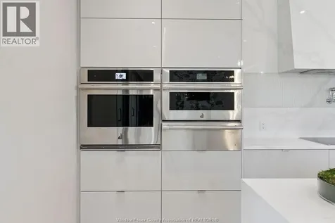 152 Grandview Avenue Kingsville ON N9Y 0C8