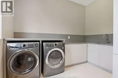 152 Grandview Avenue Kingsville ON N9Y 0C8