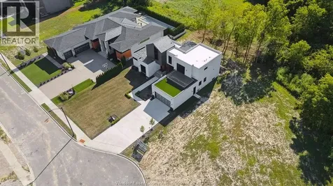 152 Grandview Avenue Kingsville ON N9Y 0C8