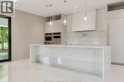 152 Grandview Avenue Kingsville ON N9Y 0C8