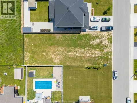 122 Davis Amherstburg ON N9V 0G9