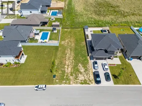 122 Davis Amherstburg ON N9V 0G9