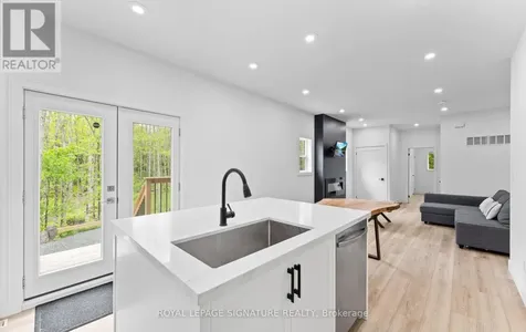 44 Sunnyshore Park Drive Mckellar ON P2A 0B5