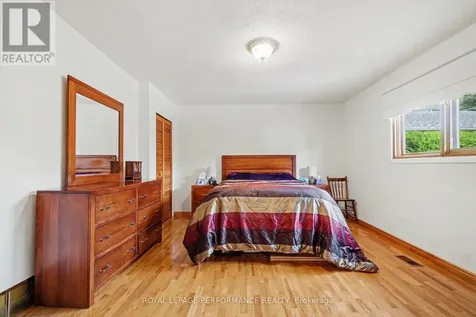 1599 Maxime Street Ottawa ON K1B 3K9