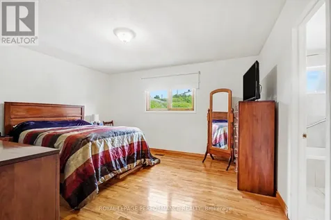 1599 Maxime Street Ottawa ON K1B 3K9