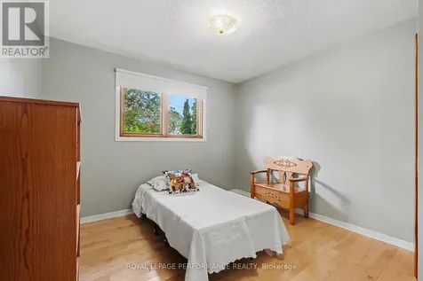 1599 Maxime Street Ottawa ON K1B 3K9