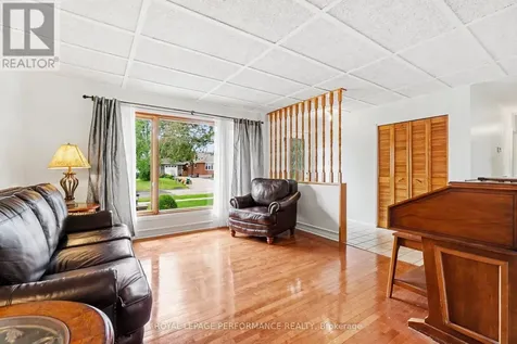 1599 Maxime Street Ottawa ON K1B 3K9