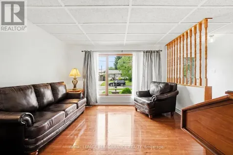 1599 Maxime Street Ottawa ON K1B 3K9