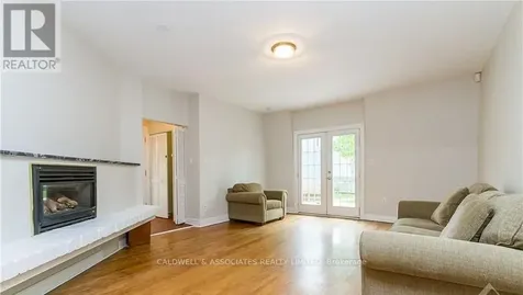 245 Mackay St Street Ottawa ON K1M 2B6