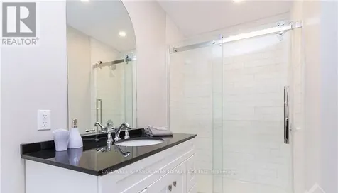245 Mackay St Street Ottawa ON K1M 2B6