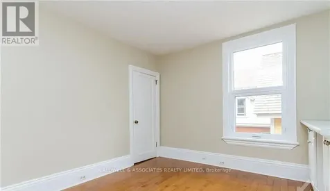 245 Mackay St Street Ottawa ON K1M 2B6