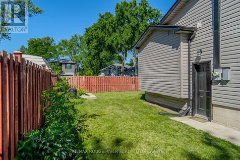 1721 S Cameron Blvd Boulevard Windsor ON N9B 3C9