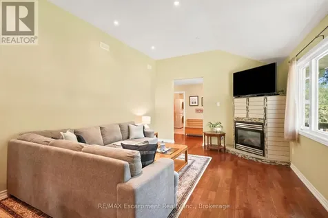 16 Hiawatha Road Tiny ON L9M 0B1
