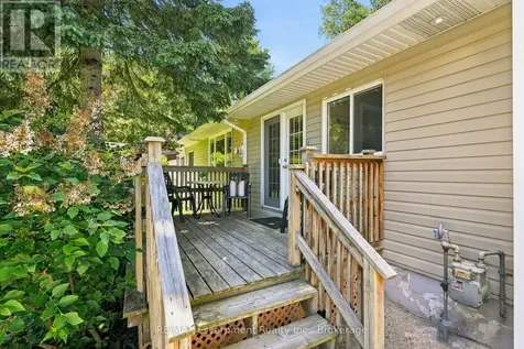 16 Hiawatha Road Tiny ON L9M 0B1