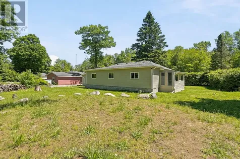 16 Hiawatha Road Tiny ON L9M 0B1