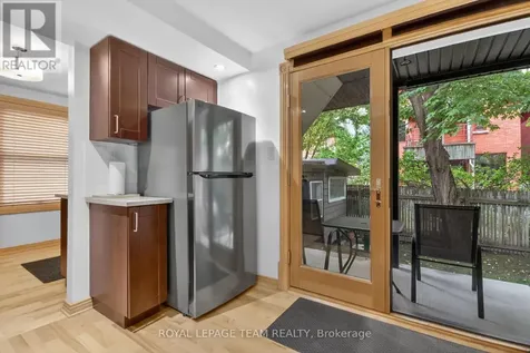 64 Delaware Avenue Ottawa ON K2P 0Z3