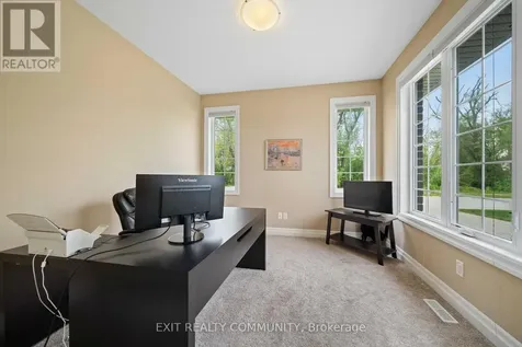 598 Bennett Crescent Strathroy-caradoc ON N0L 1W0