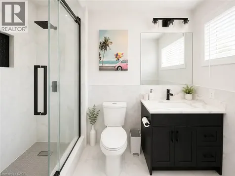212 Colton Circle Kitchener ON N2A 4K2