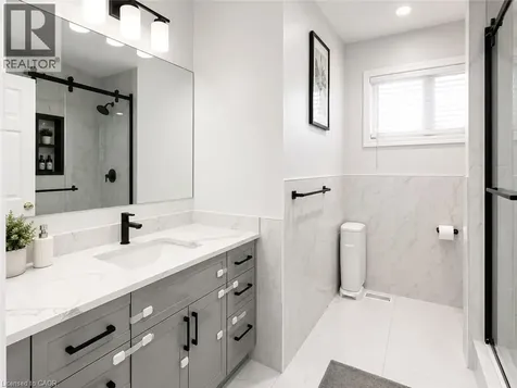 212 Colton Circle Kitchener ON N2A 4K2