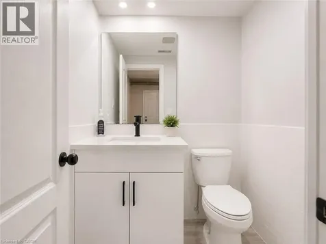 212 Colton Circle Kitchener ON N2A 4K2