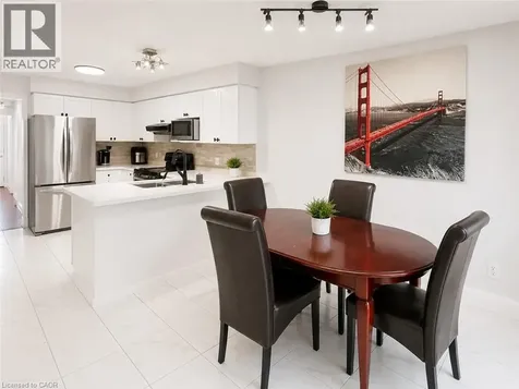 212 Colton Circle Kitchener ON N2A 4K2