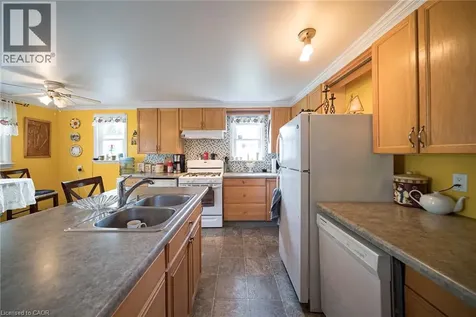 1045 Bay Street Port Rowan ON N0E 1M0
