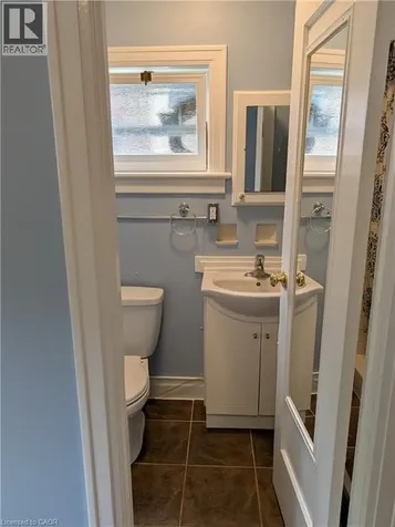 266 Mill Street Kitchener ON N2M 3R5