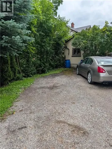 266 Mill Street Kitchener ON N2M 3R5