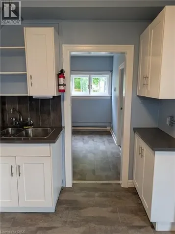 266 Mill Street Kitchener ON N2M 3R5