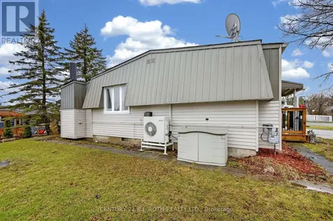 25 Comforts Cove Court Innisfil ON L9S 1S3