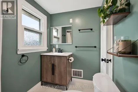 344 Richelieu Avenue Ottawa ON K1L 6J9