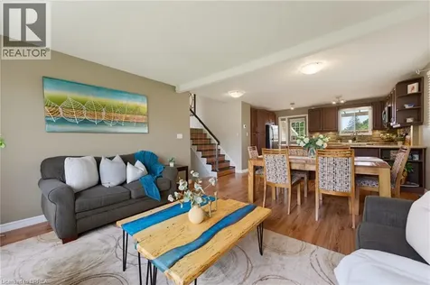 9 Larkspur Lane Paris ON N3L 3P2