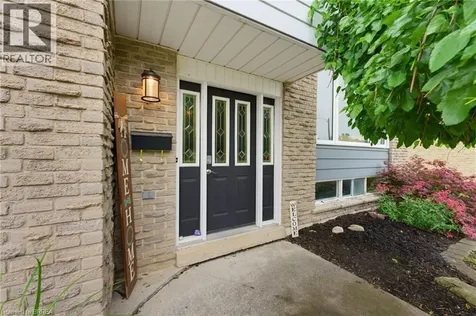 9 Larkspur Lane Paris ON N3L 3P2