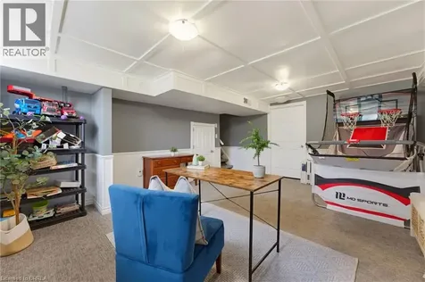 9 Larkspur Lane Paris ON N3L 3P2