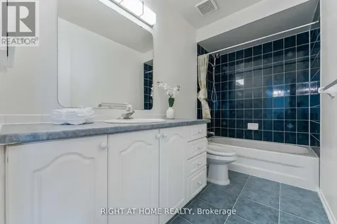 104 B Craig Henry Drive Ottawa ON K2G 6L8